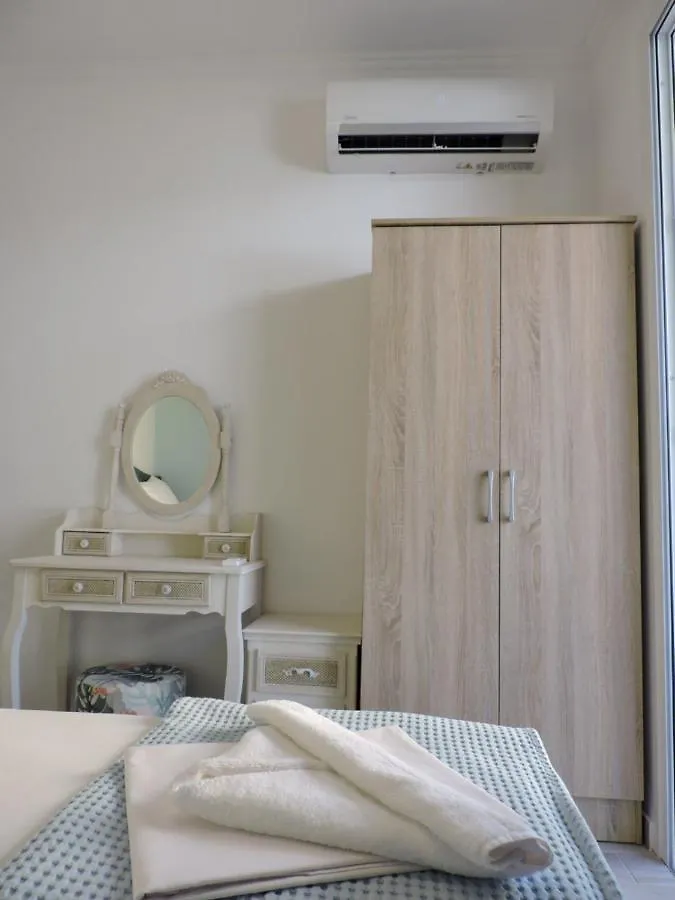 Ellinikon Luxury Apartments Sarti 0*,